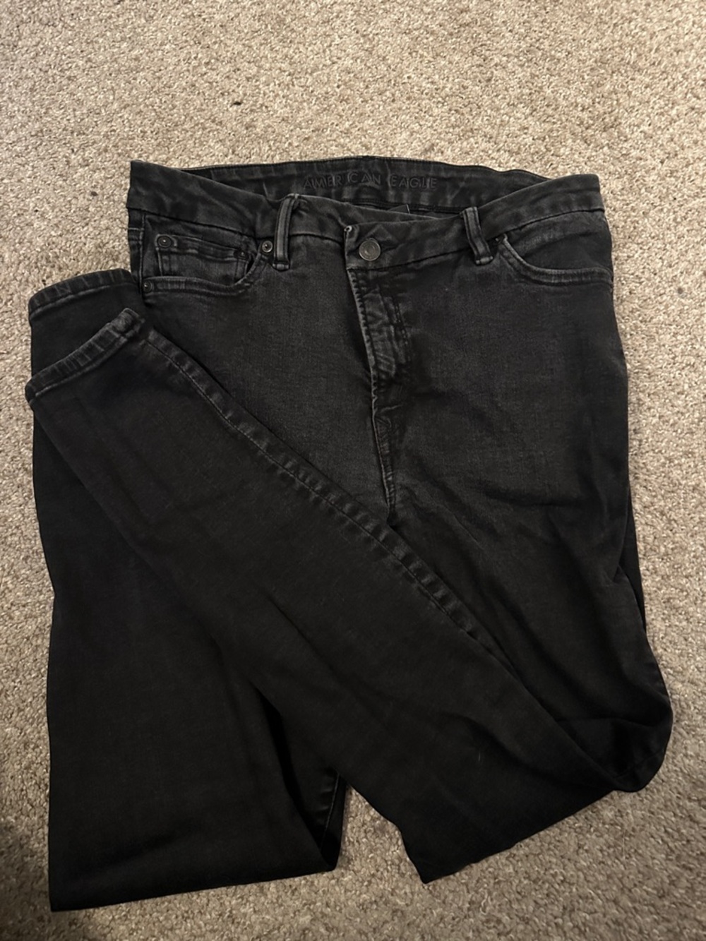 Black Crossover Skinny Jeans - Classic High-Rise Style